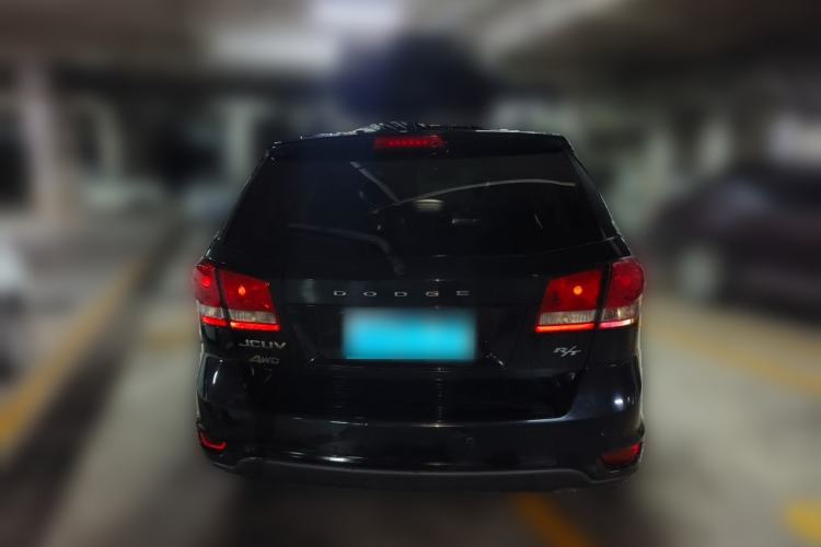 Used Dodge Journey 2013 2.4L Two-Wheel Drive Luxury Version Rear