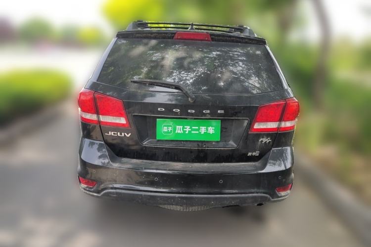 Used Dodge Journey 2013 2.4L Two-Wheel Drive Luxury Version Rear