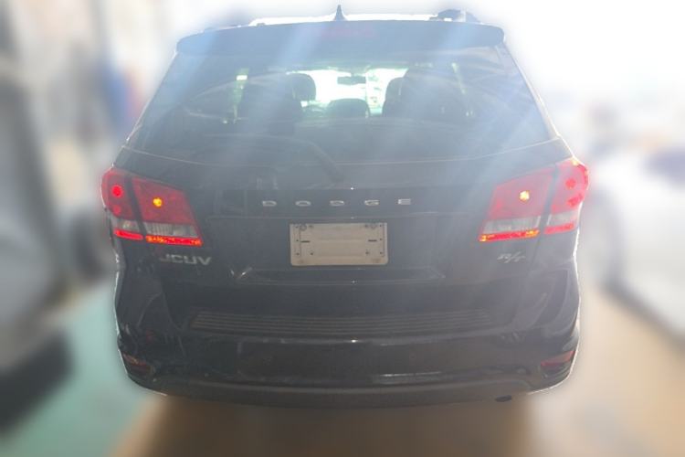 Used Dodge Journey 2013 2.4L Two-Wheel Drive Luxury Version Rear