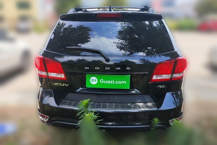 Used Dodge Journey 2013 2.4L Two-Wheel Drive Luxury Version Rear