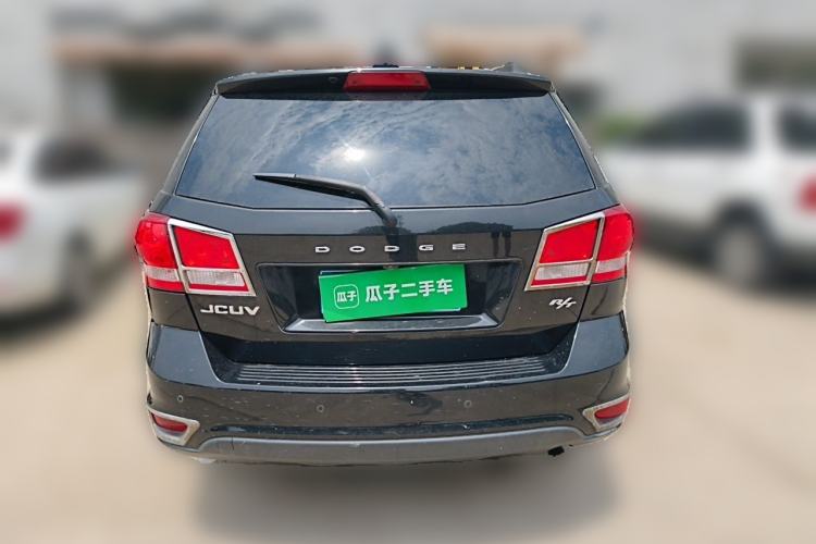 Used Dodge Journey 2013 2.4L Two-Wheel Drive Luxury Version Rear