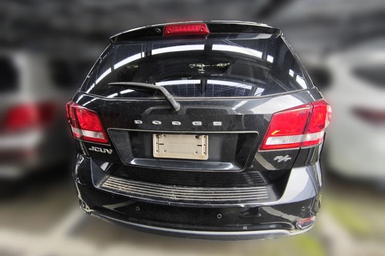 Used Dodge Journey 2013 2.4L Two-Wheel Drive Luxury Version Rear