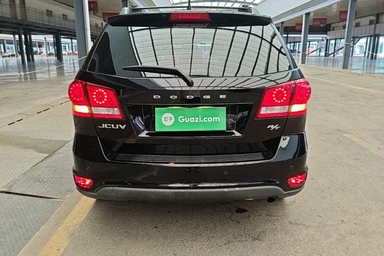 Used Dodge Journey 2013 2.4L Two-Wheel Drive Luxury Version Rear