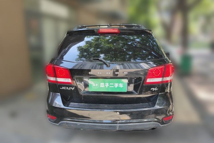 Used Dodge Journey 2013 2.4L Two-Wheel Drive Luxury Version Rear