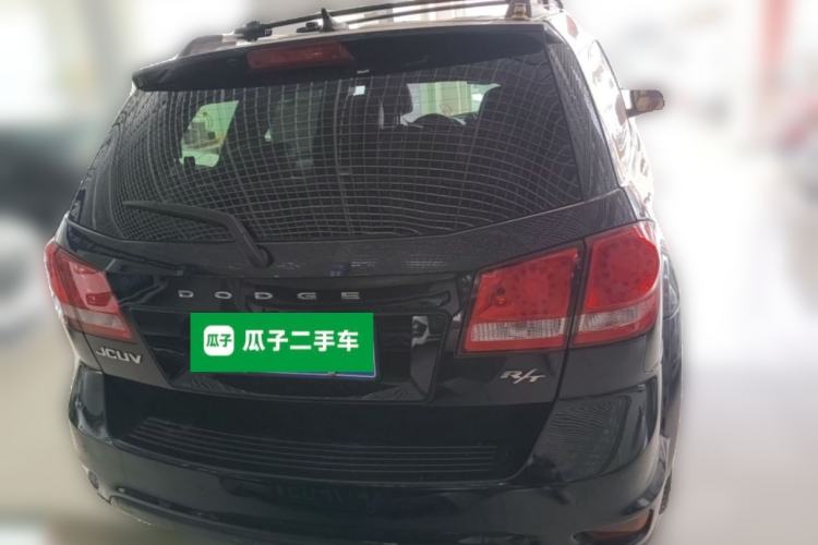 Used Dodge Journey 2013 2.4L Two-Wheel Drive Luxury Version Rear