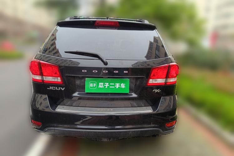 Used Dodge Journey 2013 2.4L Two-Wheel Drive Luxury Version Rear