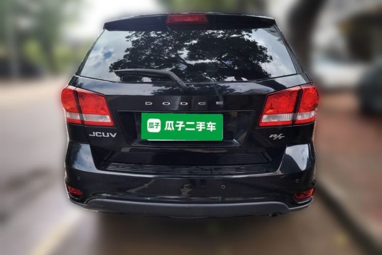 Used Dodge Journey 2013 2.4L Two-Wheel Drive Luxury Version Rear