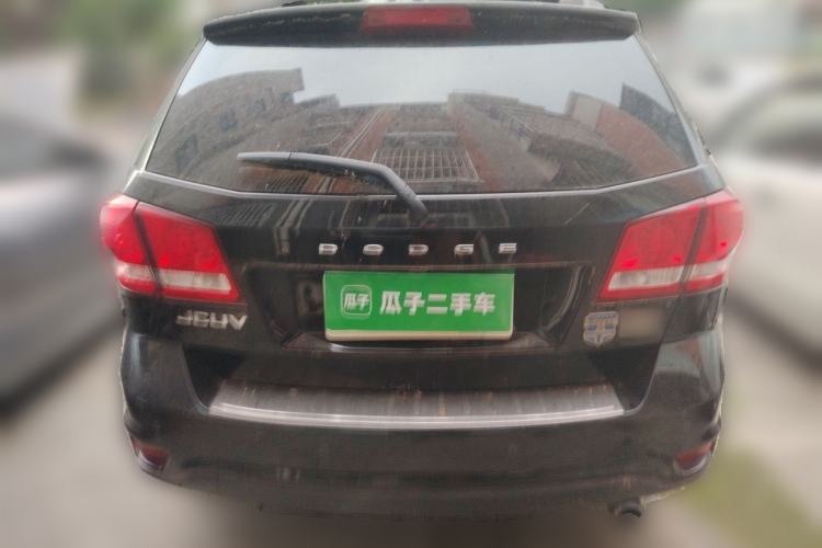 Used Dodge Journey 2013 2.4L Two-Wheel Drive Luxury Version Rear