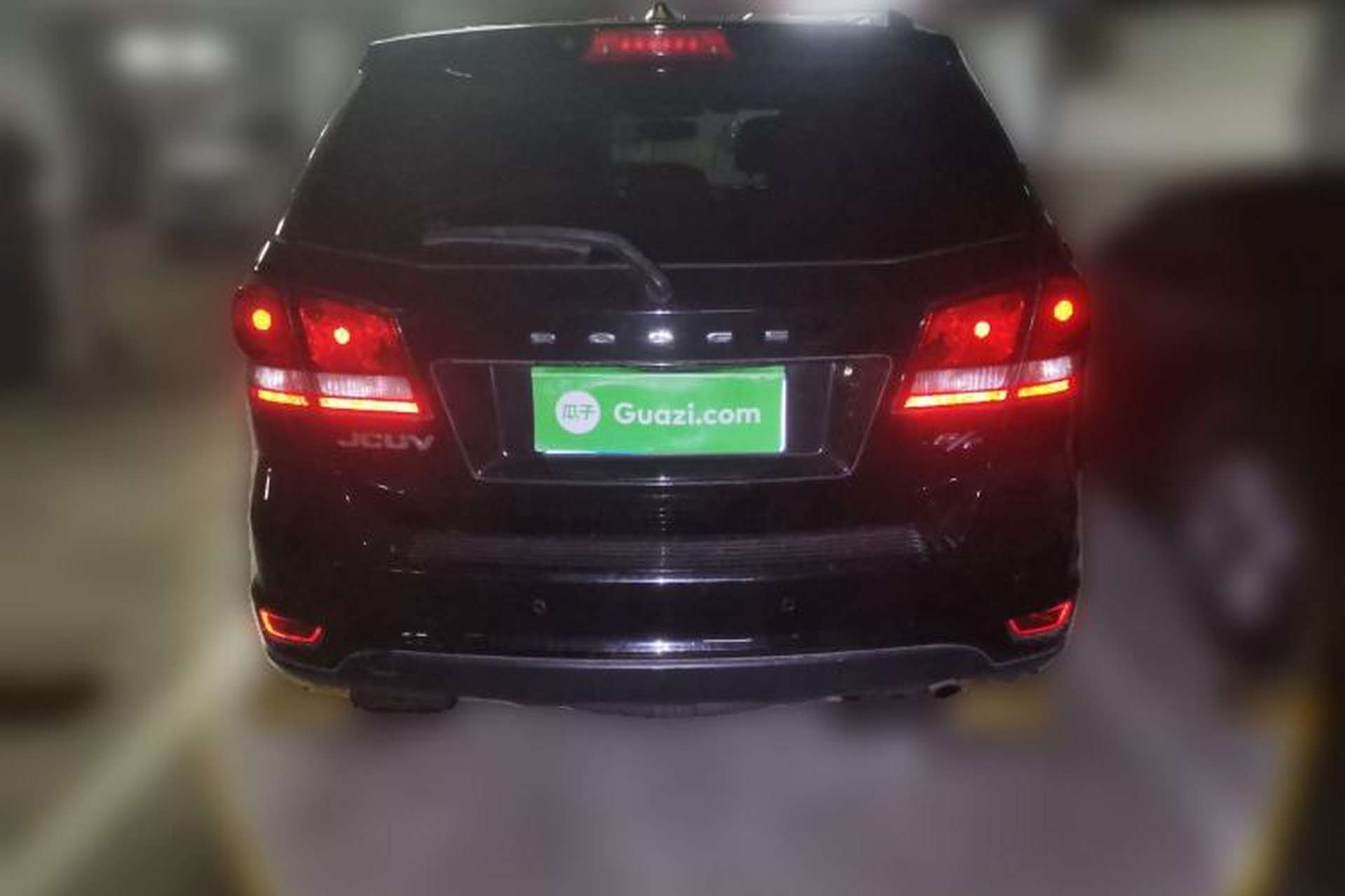 Used Dodge Journey 2013 2.4L Two-Wheel Drive Luxury Version Rear