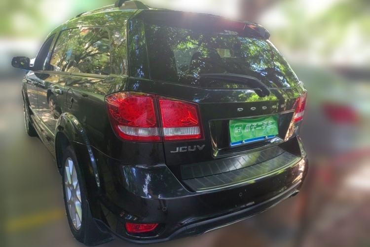 Used Dodge Journey 2013 2.4L Two-Wheel Drive Luxury Version Rear Left 45 Deg