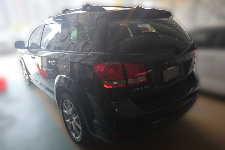 Used Dodge Journey 2013 2.4L Two-Wheel Drive Luxury Version Rear Left 45 Deg