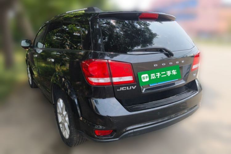 Used Dodge Journey 2013 2.4L Two-Wheel Drive Luxury Version Rear Left 45 Deg