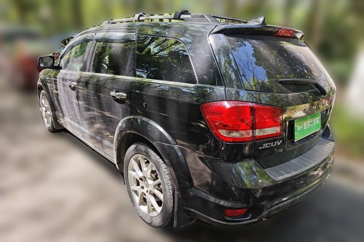 Used Dodge Journey 2013 2.4L Two-Wheel Drive Luxury Version Rear Left 45 Deg