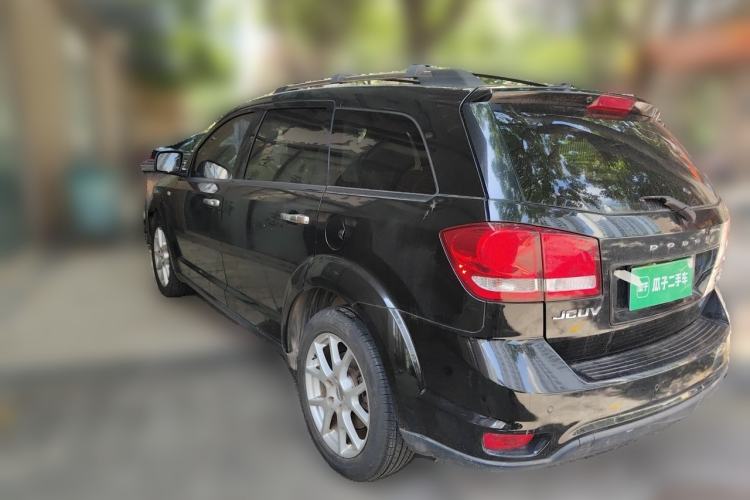 Used Dodge Journey 2013 2.4L Two-Wheel Drive Luxury Version Rear Left 45 Deg