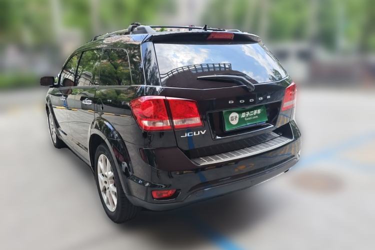 Used Dodge Journey 2013 2.4L Two-Wheel Drive Luxury Version Rear Left 45 Deg