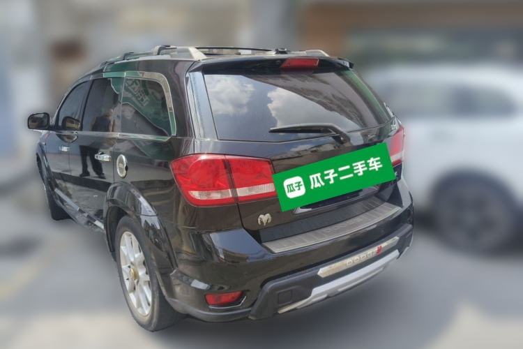 Used Dodge Journey 2013 2.4L Two-Wheel-Drive Smart Edition Rear Left 45 Deg