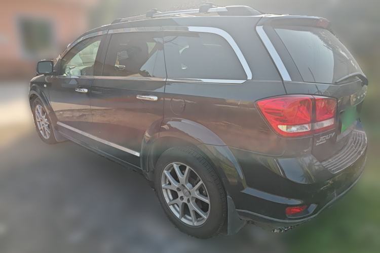 Used Dodge Journey 2013 3.6L Four-Wheel Drive Flagship Edition Rear Left 45 Deg
