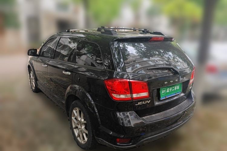 Used Dodge Journey 2013 2.4L Two-Wheel Drive Luxury Version Rear Left 45 Deg