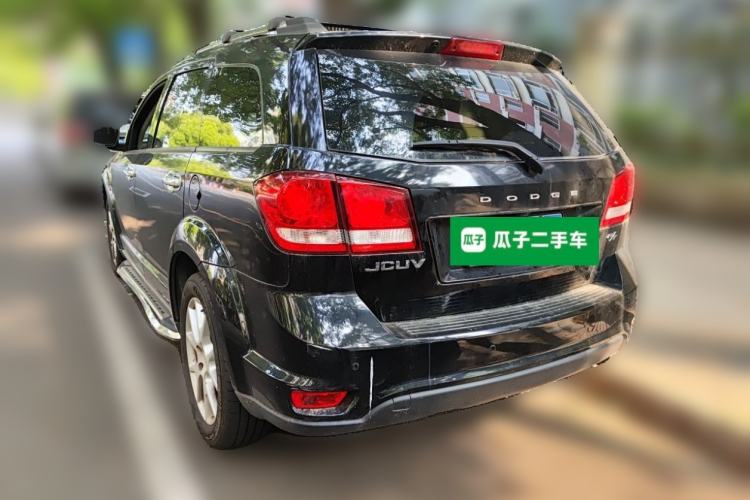 Used Dodge Journey 2013 2.4L Two-Wheel Drive Luxury Version Rear Left 45 Deg
