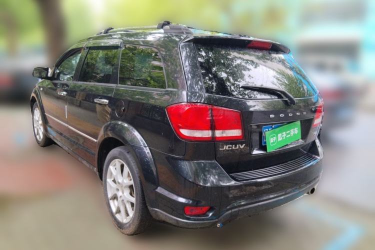 Used Dodge Journey 2013 2.4L Two-Wheel Drive Luxury Version Rear Left 45 Deg