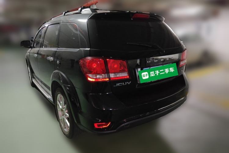 Used Dodge Journey 2013 2.4L Two-Wheel Drive Luxury Version Rear Left 45 Deg