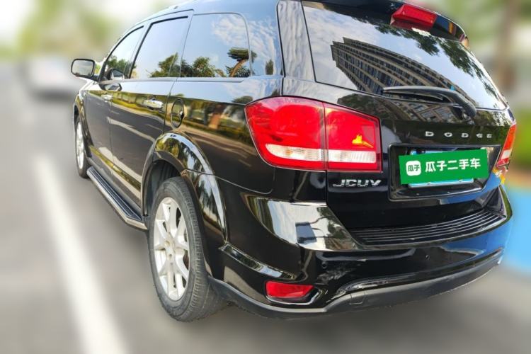 Used Dodge Journey 2013 2.4L Two-Wheel Drive Luxury Version Rear Left 45 Deg