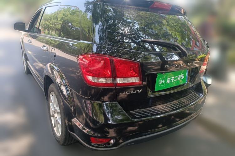 Used Dodge Journey 2013 2.4L Two-Wheel Drive Luxury Version Rear Left 45 Deg