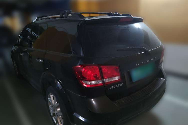 Used Dodge Journey 2013 2.4L Two-Wheel Drive Luxury Version Rear Left 45 Deg