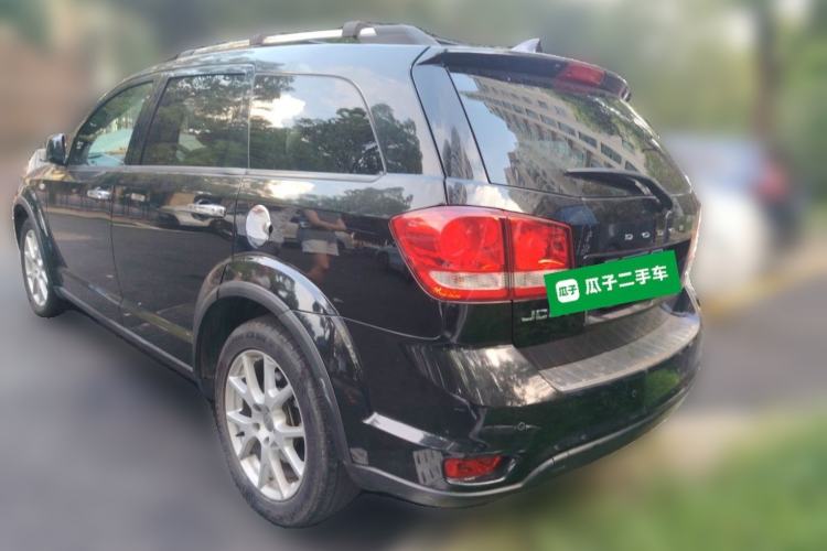 Used Dodge Journey 2013 2.4L Two-Wheel Drive Luxury Version Rear Left 45 Deg
