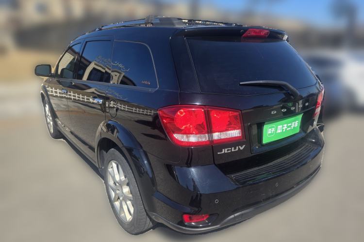 Used Dodge Journey 2013 2.4L Two-Wheel Drive Luxury Version Rear Left 45 Deg