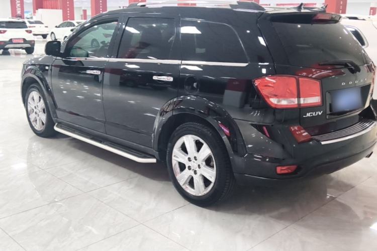 Used Dodge Journey 2013 2.4L Two-Wheel Drive Luxury Version Rear Left 45 Deg