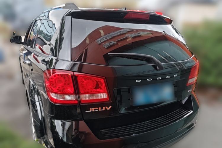 Used Dodge Journey 2013 2.4L Two-Wheel Drive Luxury Version Rear