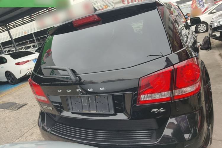 Used Dodge Journey 2013 2.4L Two-Wheel Drive Luxury Version Rear