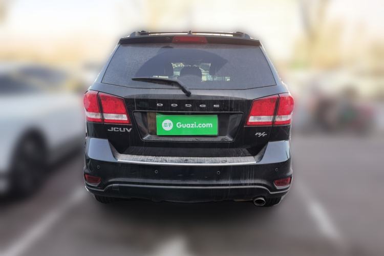 Used Dodge Journey 2013 2.4L Two-Wheel Drive Luxury Version Rear