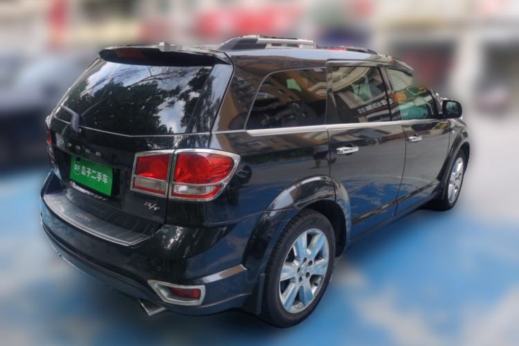 Used Dodge Journey 2013 2.4L Two-Wheel Drive Luxury Version Rear Right 45 Deg