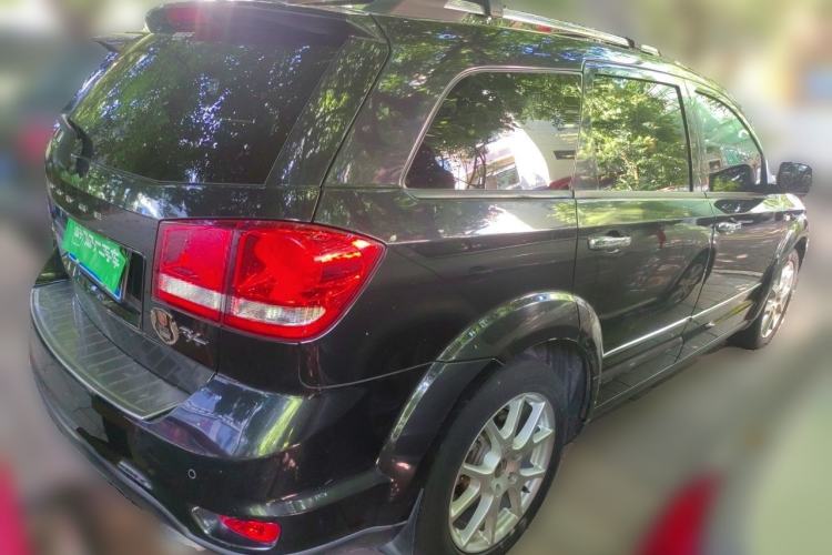 Used Dodge Journey 2013 2.4L Two-Wheel Drive Luxury Version Rear Right 45 Deg