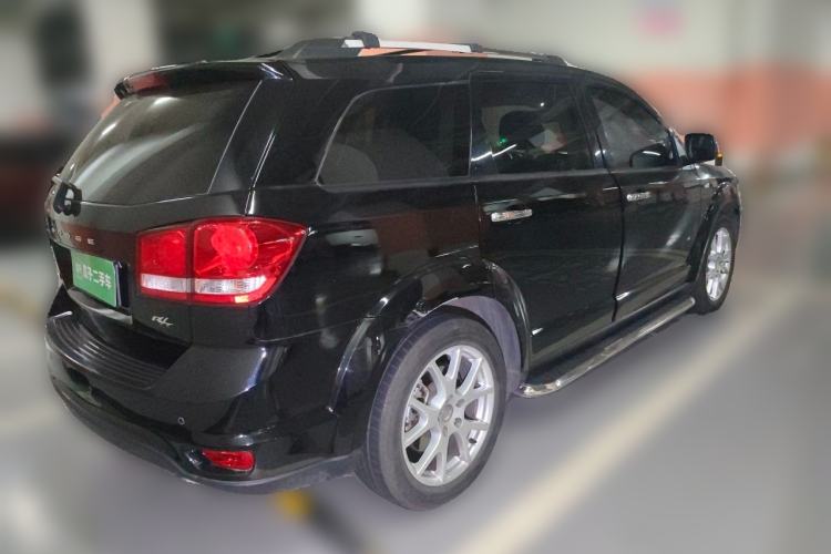 Used Dodge Journey 2013 2.4L Two-Wheel Drive Luxury Version Rear Right 45 Deg