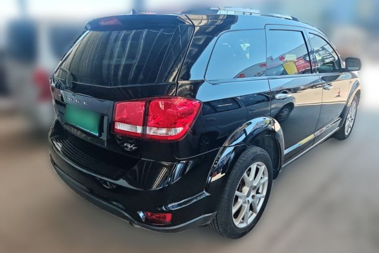 Used Dodge Journey 2013 2.4L Two-Wheel Drive Luxury Version Rear Right 45 Deg