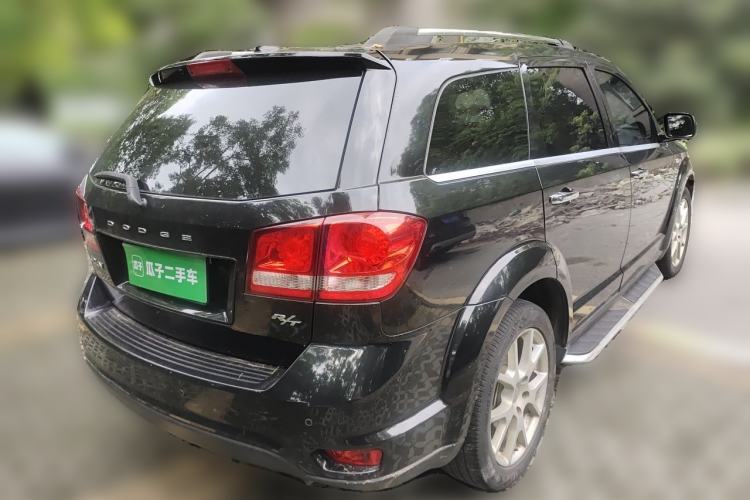 Used Dodge Journey 2013 2.4L Two-Wheel Drive Luxury Version Rear Right 45 Deg