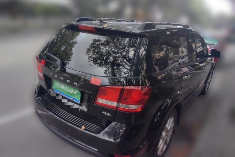 Used Dodge Journey 2013 2.4L Two-Wheel Drive Luxury Version Rear Right 45 Deg
