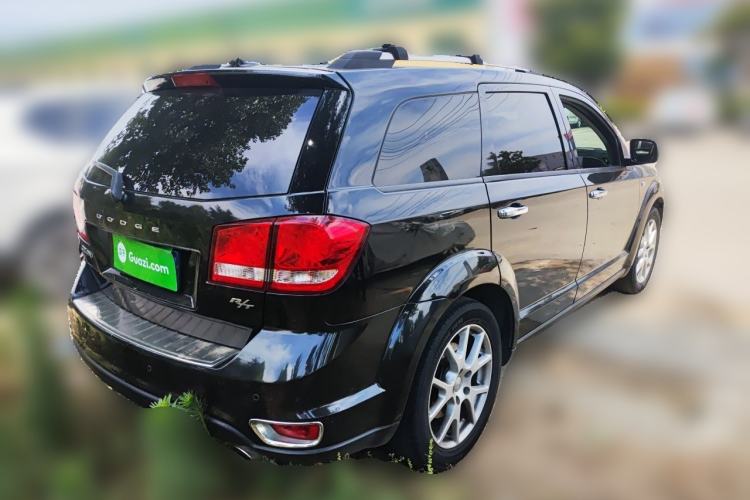 Used Dodge Journey 2013 2.4L Two-Wheel Drive Luxury Version Rear Right 45 Deg