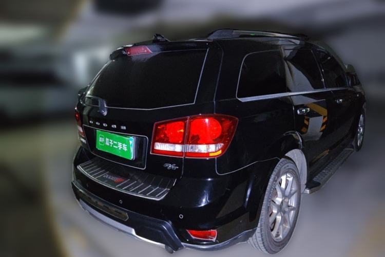 Used Dodge Journey 2013 2.4L Two-Wheel Drive Luxury Version Rear Right 45 Deg