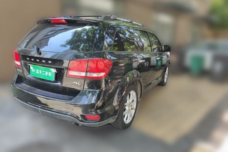 Used Dodge Journey 2013 2.4L Two-Wheel Drive Luxury Version Rear Right 45 Deg