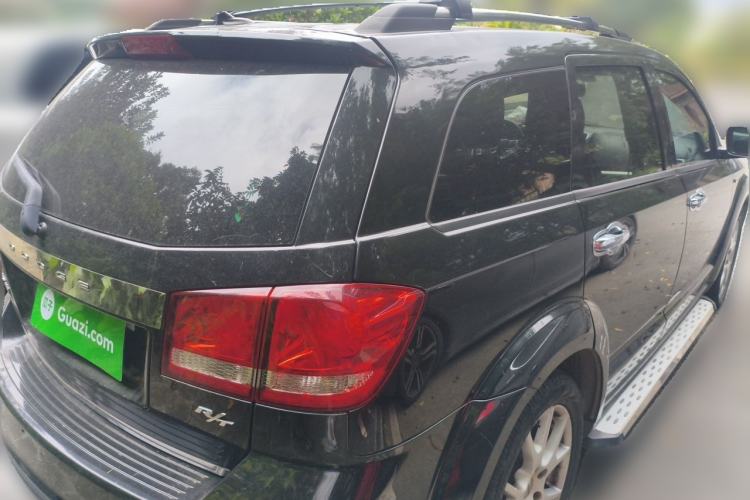 Used Dodge Journey 2013 2.4L Two-Wheel Drive Luxury Version Rear Right 45 Deg