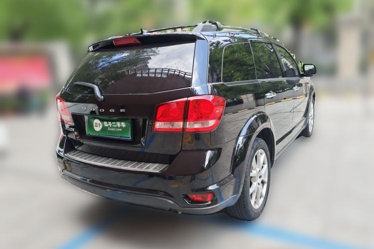 Used Dodge Journey 2013 2.4L Two-Wheel Drive Luxury Version Rear Right 45 Deg