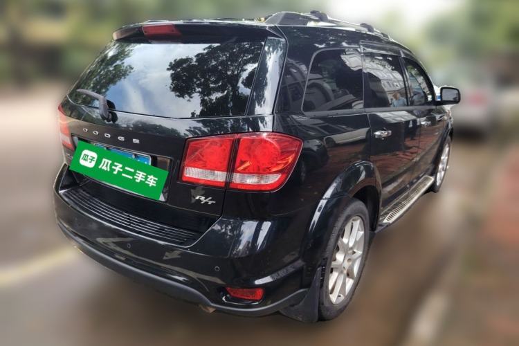 Used Dodge Journey 2013 2.4L Two-Wheel Drive Luxury Version Rear Right 45 Deg