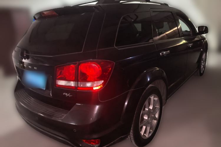 Used Dodge Journey 2013 2.4L Two-Wheel Drive Luxury Version Rear Right 45 Deg