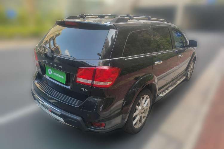 Used Dodge Journey 2013 2.4L Two-Wheel Drive Luxury Version Rear Right 45 Deg