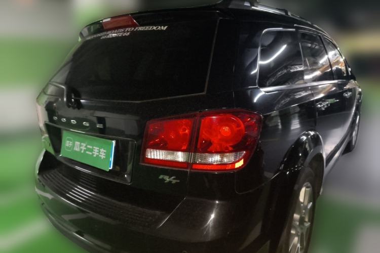 Used Dodge Journey 2013 2.4L Two-Wheel Drive Luxury Version Rear Right 45 Deg
