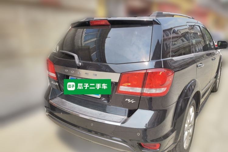 Used Dodge Journey 2013 2.4L Two-Wheel Drive Luxury Version Rear Right 45 Deg